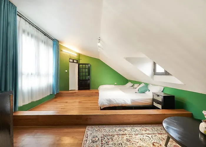 Ancient Villa 108M2 Duplex Next To Hoan Kiem Lake!